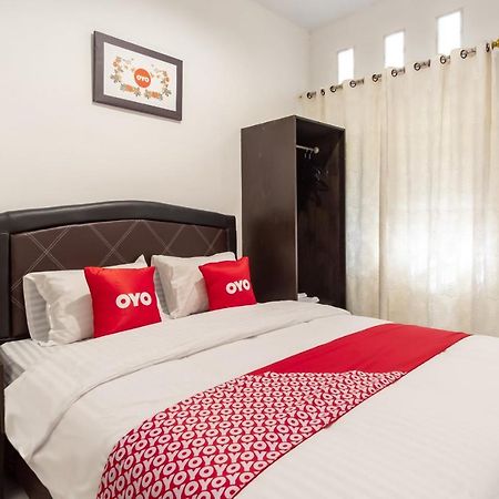 Oyo 1507 Doriyu Homestay Medan Exterior foto